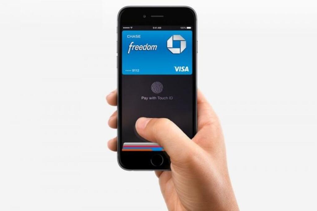 iPhone 6 je veľký. iPhone 6 Plus ešte väčší       