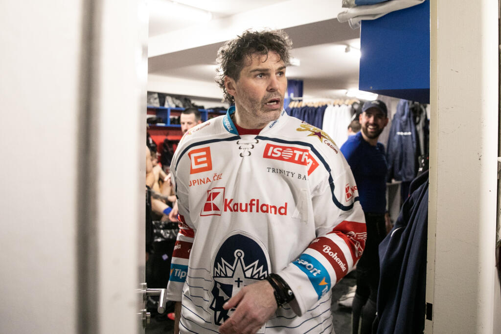 Momentka z hokejového zápasu Liptovský Mikuláš vs Kladno v ktorom nastúpil aj legendárny Jaromír Jágr. Na fotke je Jaromír Jágr.