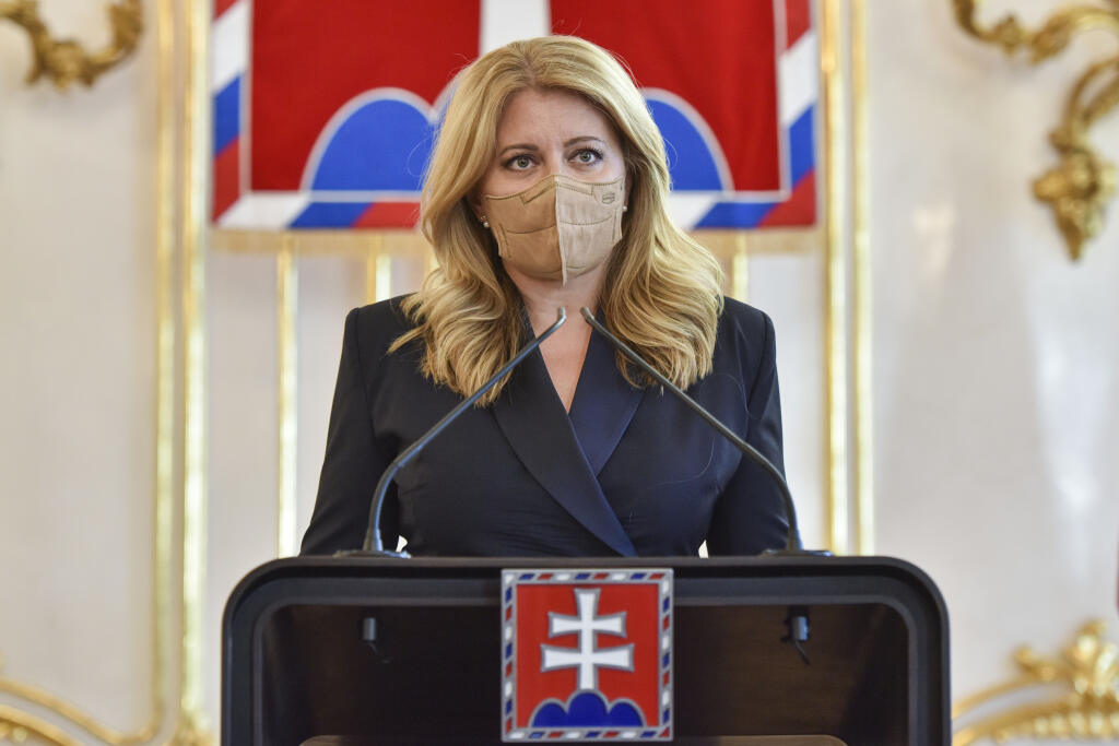 Ak by sme vynechali Richarda Sulíka, tak Igor Matovič asi najčastejšie slovne útočí na prezidentku Zuzanu Čaputovú. „Hlboko nesúhlasím so zlomyseľným konaním Čaputovej. Ak by podpisy za konanie referenda vyzbierala jej progresívna skupinka, ani by ju len nenapadlo dávať možnosť Ústavnému súdu referendum zablokovať. Podlé a zákerné.“ napísal Matovič na sociálnej sieti. Čas aj tu ukázal, že prezidentka konala správne a Ústavný súd vyhodnotil referendovú otázku za protiústavnú.