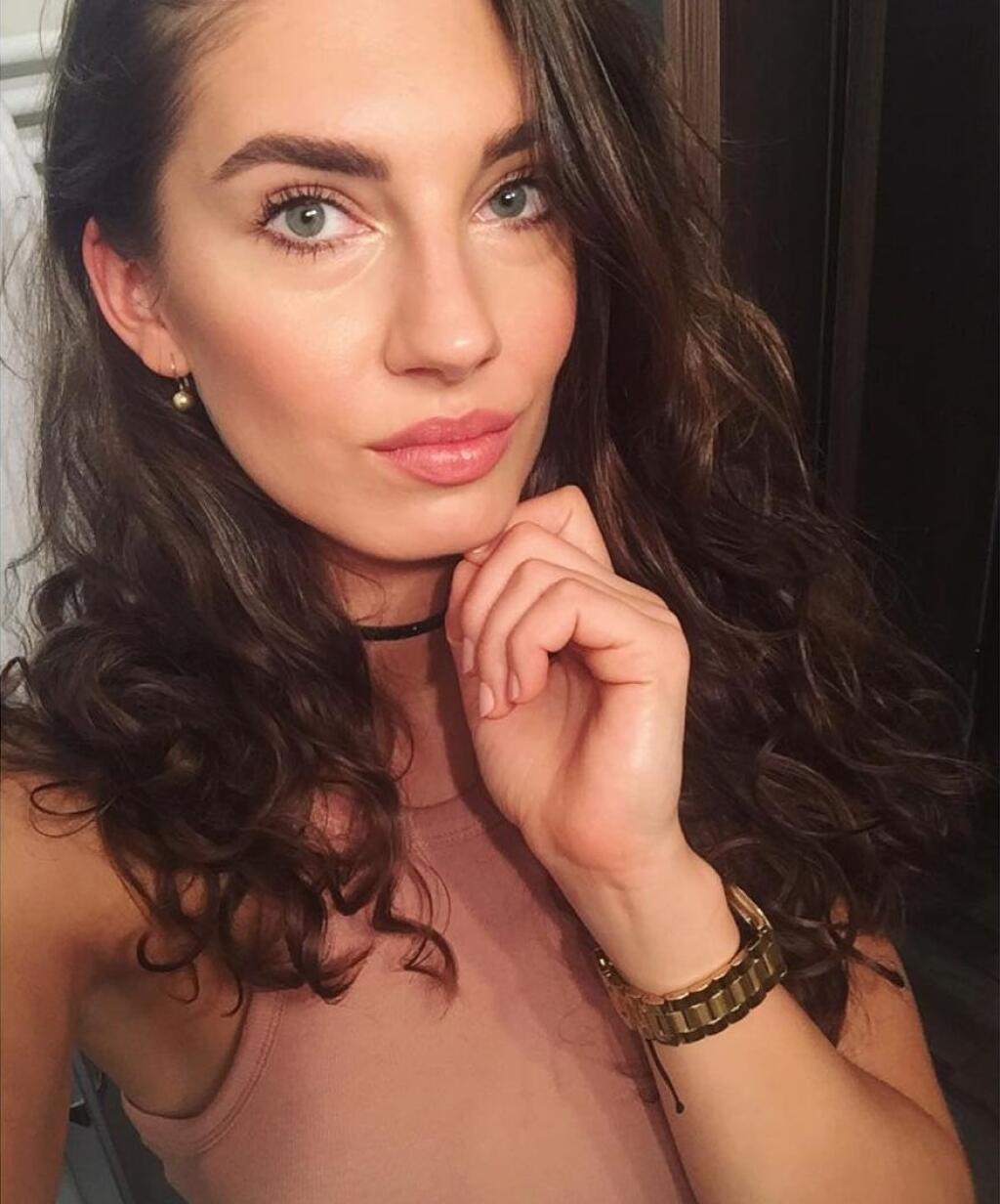 Smečiarka Nikola Radosová je naozaj krásna žena, za ktorou sa otočí nejeden chlap, čo poviete?