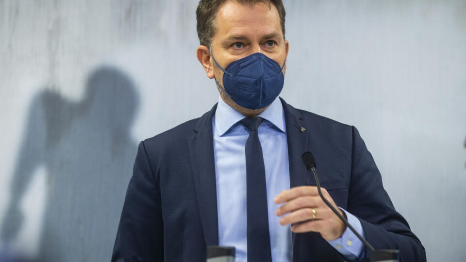 Na snímke minister financií SR Igor Matovič (OĽaNO) počas tlačovej konferencie k očkovaniu dôchodcov 3. dávkou vakcíny 30. decembra 2021 v Bratislave. FOTO TASR - Jakub Kotian