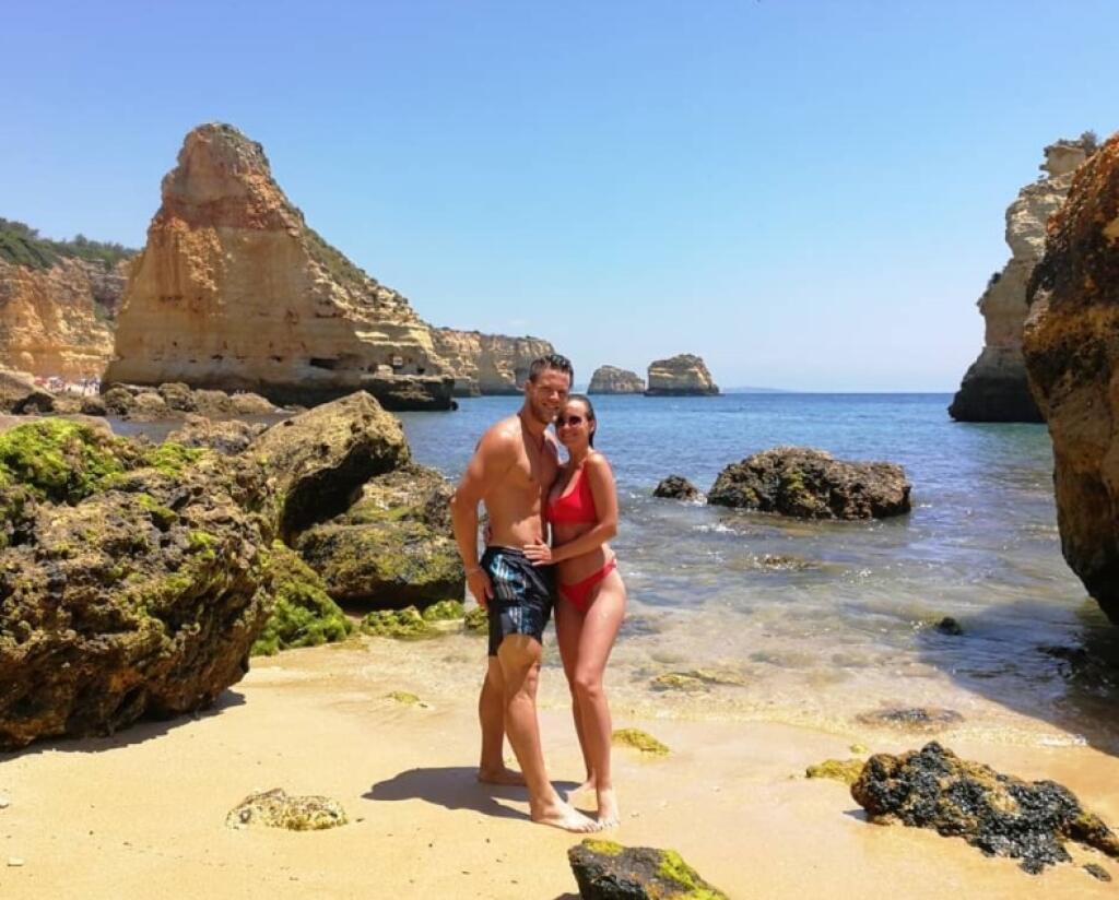 Popradský obranca Mike Dalhuisen a jeho sexi priateľka Ira.