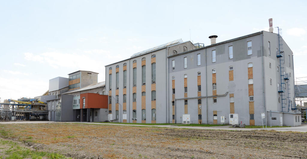 Na snímke budova závodu Slovenské cukrovary s.r.o. v Seredi 30. júna 2020. FOTO TASR – Henrich Mišovič
