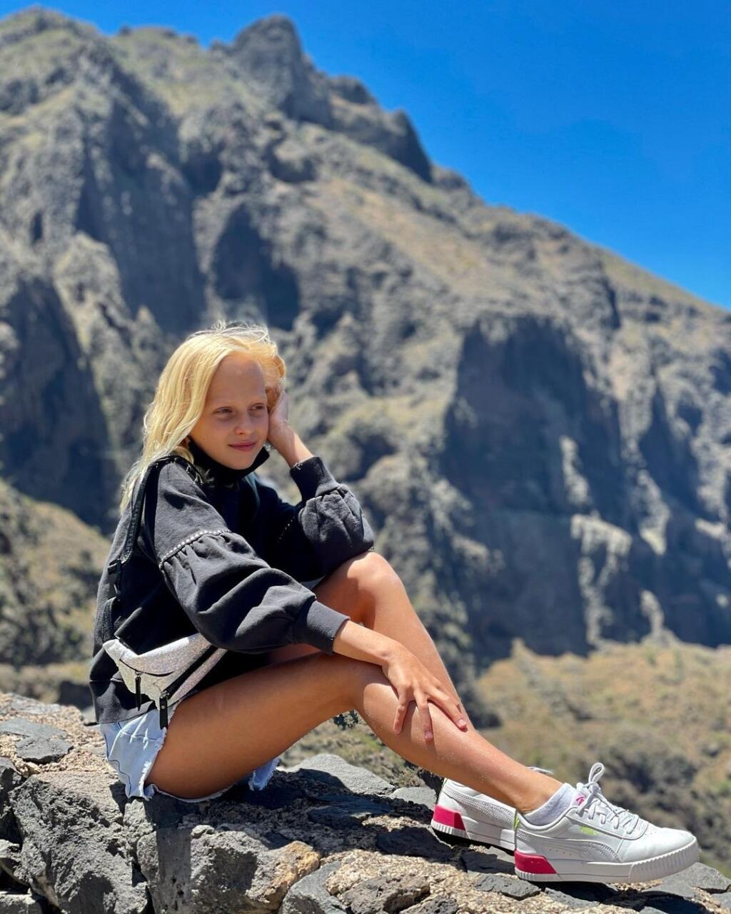 Život Zuzky Belohorcovej a jej rodiny na Tenerife.