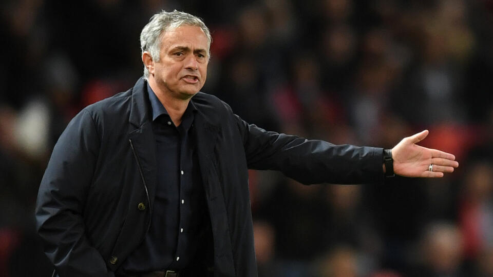 José Mourinho sa zrejme v týchto dňoch tvári kyslo.