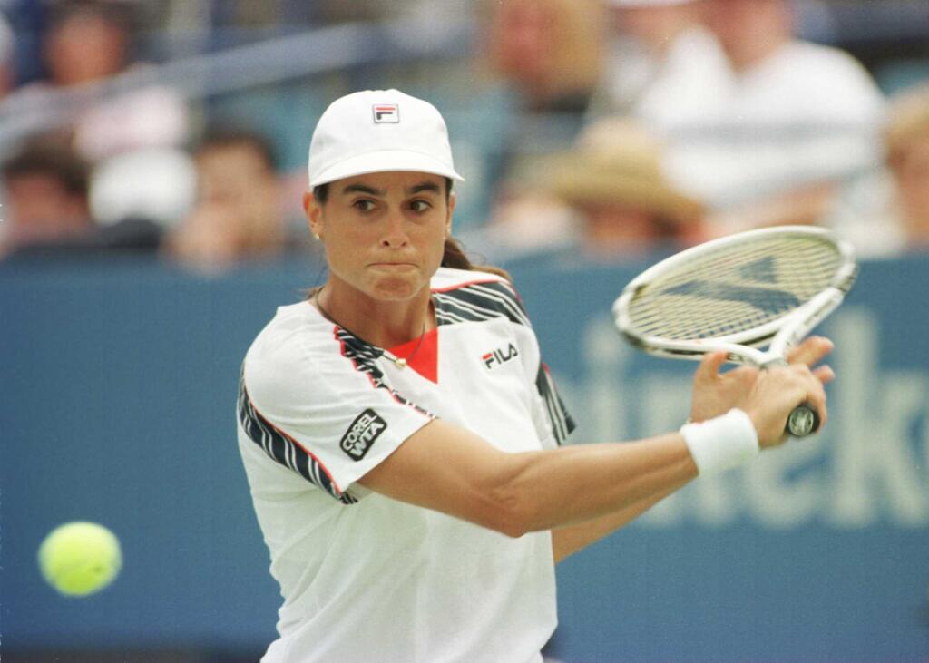 Pre mnohých najsexi hráčka histórie Gabriela Sabatini (49) taktiež, ako by nestarla. Dokonca po kariére rástla do krásy.