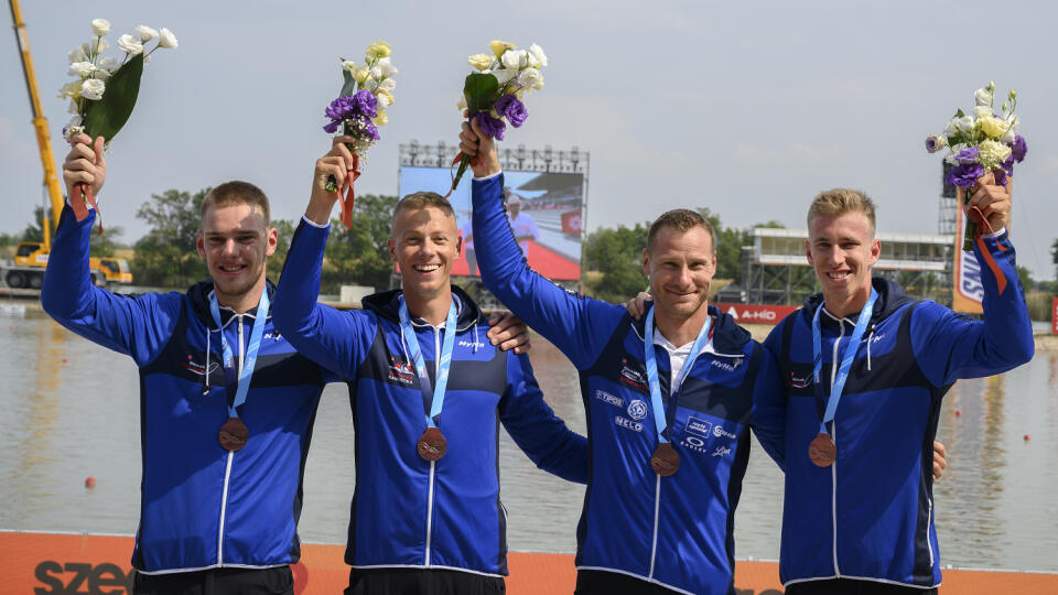 Slovenský štvorlístok Samuel Baláž, Erik Vlček, Csaba Zalka a Adam Botek získal bronz.