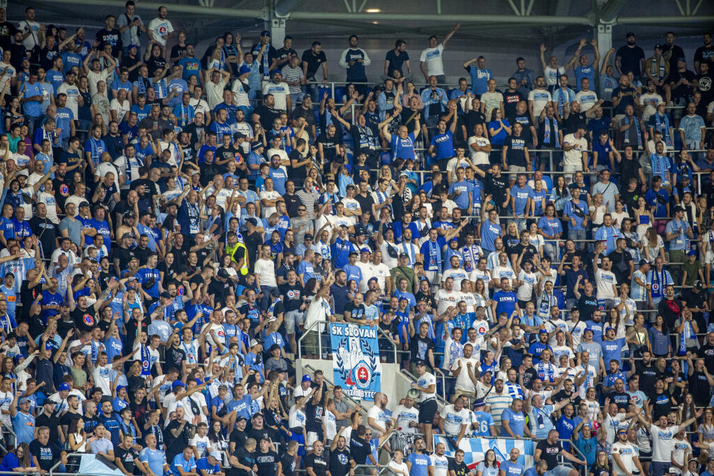 Na Tehelnom poli sa stretol v 3. kole kvalifikácie európskej ligy ŠK Slovan Bratislava a Olympiacos FC.