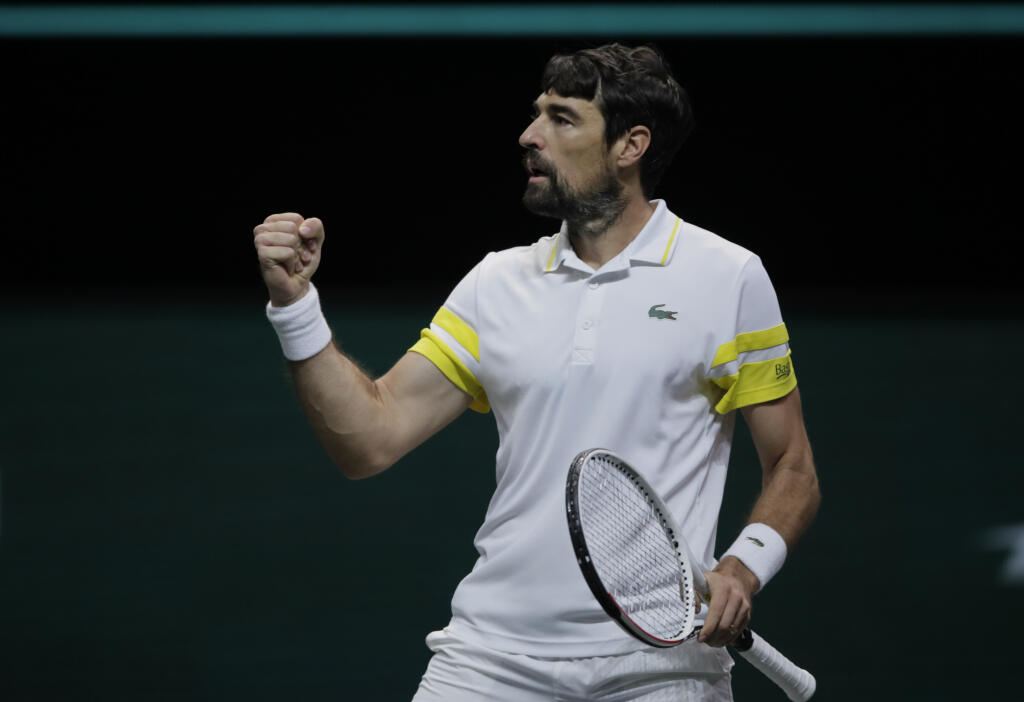 EBE 31 Rotterdam - Na snímkJeremy Chardy chcel urobiť dobrú vec, no očkovanie na koronavírus teraz oľutoval.