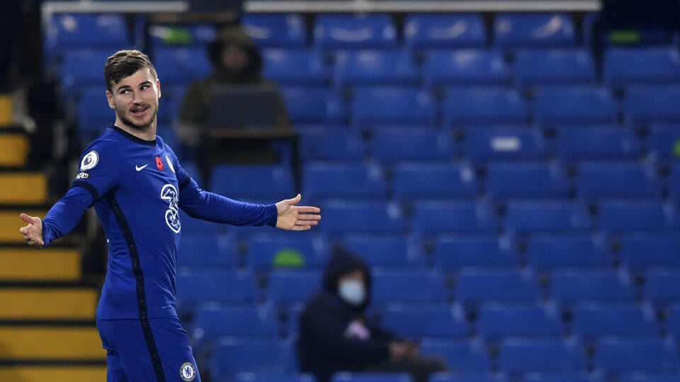 KK18 Londýn - Futbalista Timo Werner z Chelsea Londýn sa teší po góle v zápase 8. kola anglickej futbalovej Premier League FC Chelsea - Sheffield United 7. novembra 2020 v Londýne. FOTO TASR/AP
Chelsea's Timo Werner celebrates after scoring his side's fourth goal during the English Premier League soccer match between Chelsea and Sheffield United at Stamford Bridge Stadium in London, Saturday, Nov. 7, 2020. (Ben Stansall/Pool via AP)