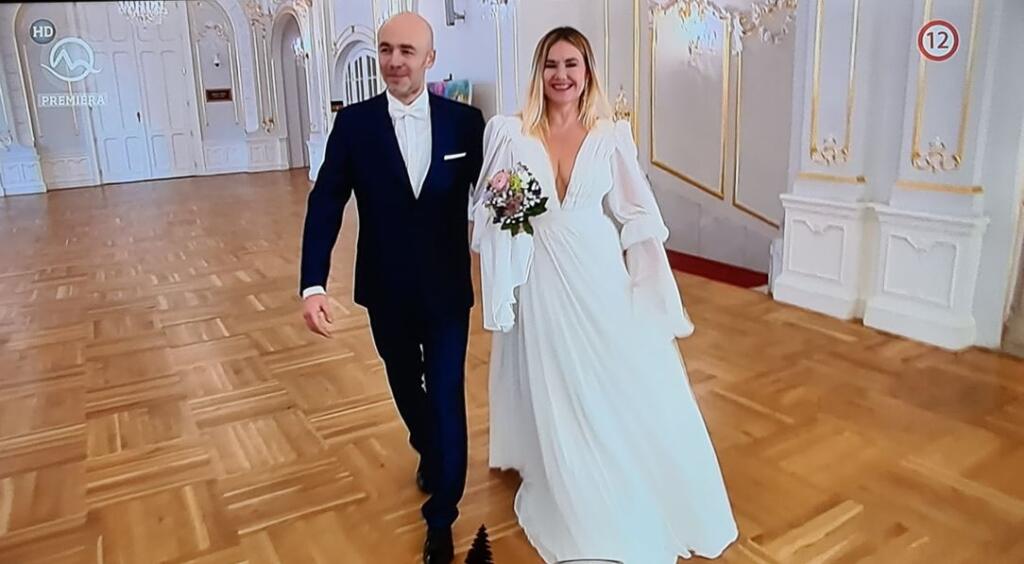 Zuzana Haasová sa tretíkrát vydala. Jej manželom je huslista Viliam.