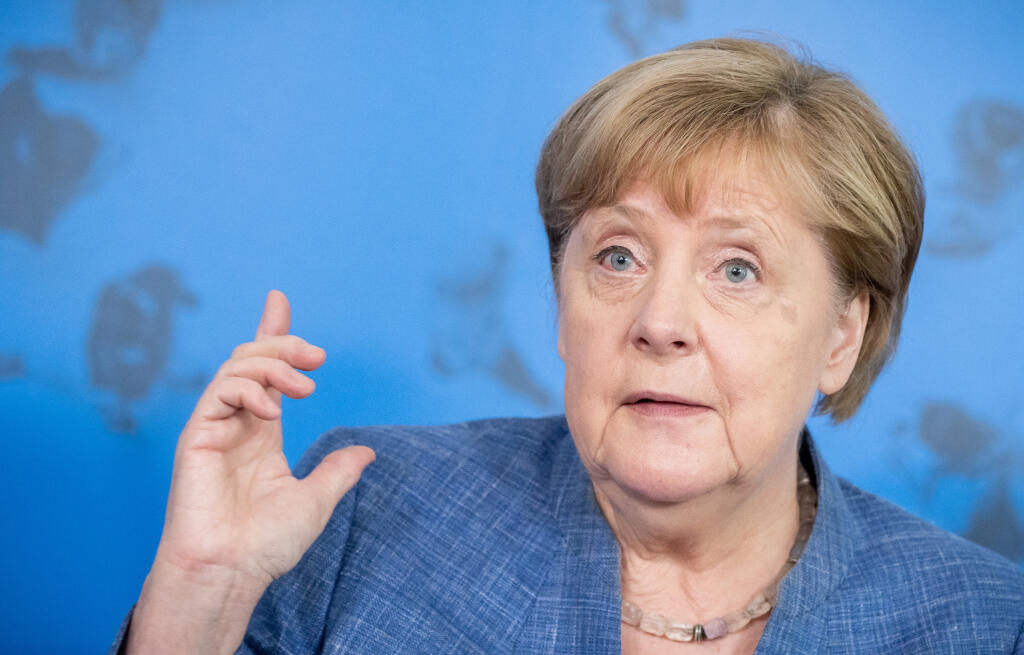 WA 26 Berlín - Nemecká kancelárka Angela Merkelová gestikuluje počas tlačovej konferencie po návšteve Inštitútu Roberta Kocha (RKI) v Berlíne v utorok 13. júla 2021. FOTO TASR/DPA

13.07.2021, Berlin: Bundeskanzlerin Angela Merkel (CDU) spricht bei einer Pressekonferenz nach ihrem Besuch im Robert Koch-Institut (RKI). Merkel besuchte auf Einladung von Gesundheitsminister Spahn das bei der Corona-Pandemie führende Institut des Gesundheitsministeriums. Foto: Michael Kappeler/dpa-pool/dpa +++ dpa-B