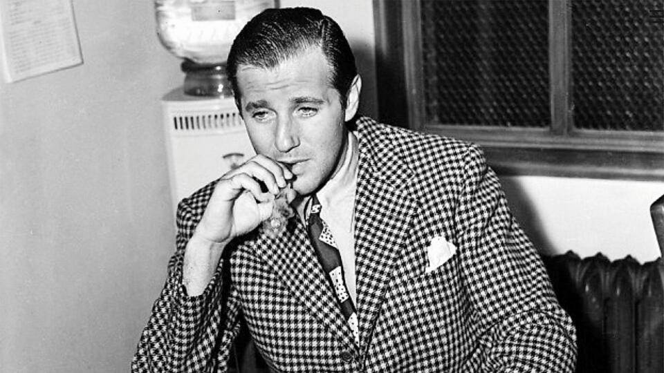 Hviezda z podsvetia: Šarm nevyspytateľného Benjamina „Bugsy“ Siegela priťahoval nielen krásne ženy, ale aj slávnych mužov. Medzi jeho priateľov patrili hollywoodske hviezdy ako Cary Grant, Gary Cooper či Clarke Gable.