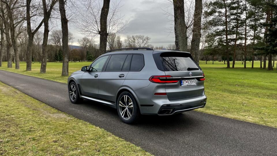 BMW X7 M60i xDrive
