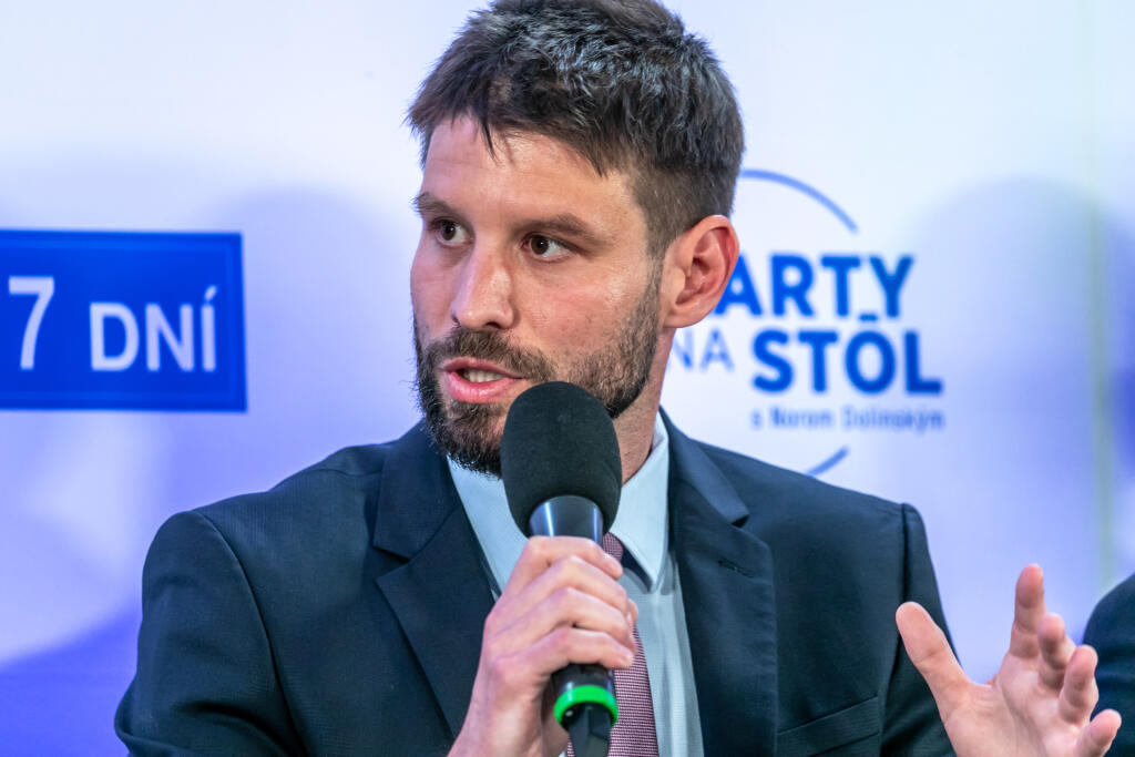 Na snímke Michal Šimečka