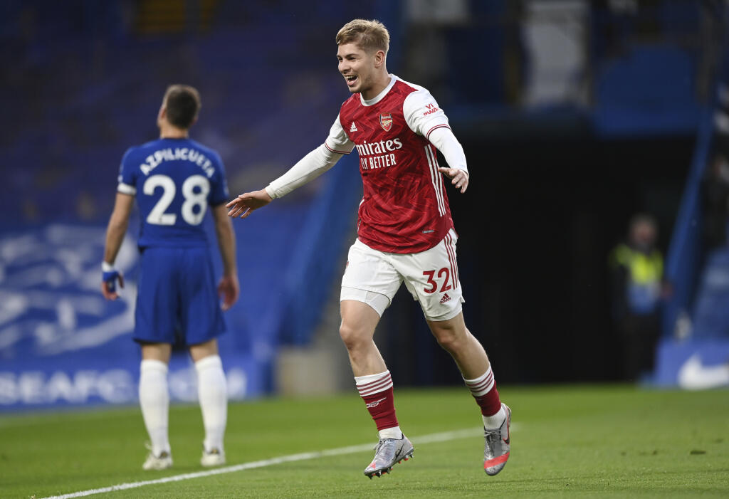 Emile Smith Rowe využil zlú rozohrávku Jorginha a svojím gólom rozhodol o víťazstve Arsenalu.