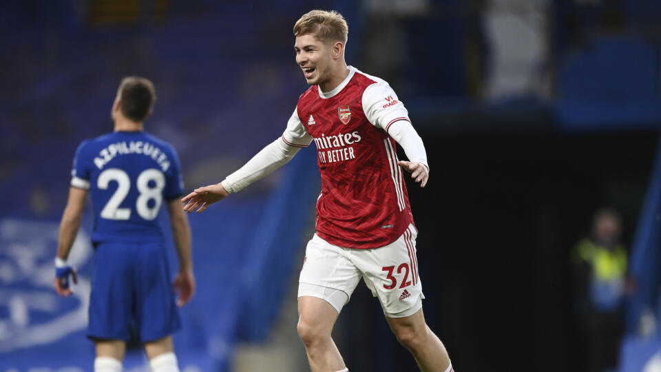 Emile Smith Rowe využil zlú rozohrávku Jorginha a svojím gólom rozhodol o víťazstve Arsenalu.