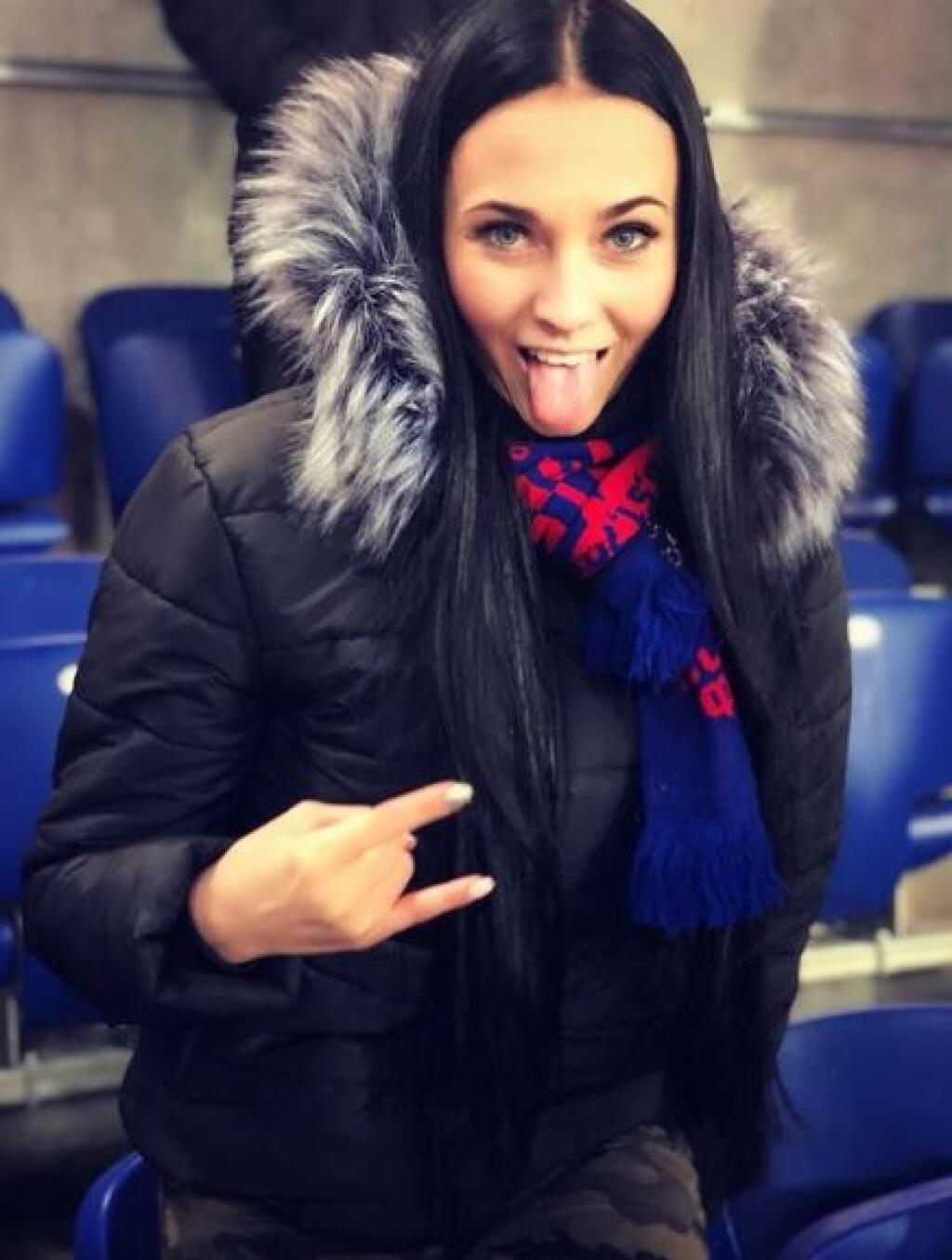 Sexi policajtka Tatiana Zima je veľkou fanúšičkou CSKA Moskva.