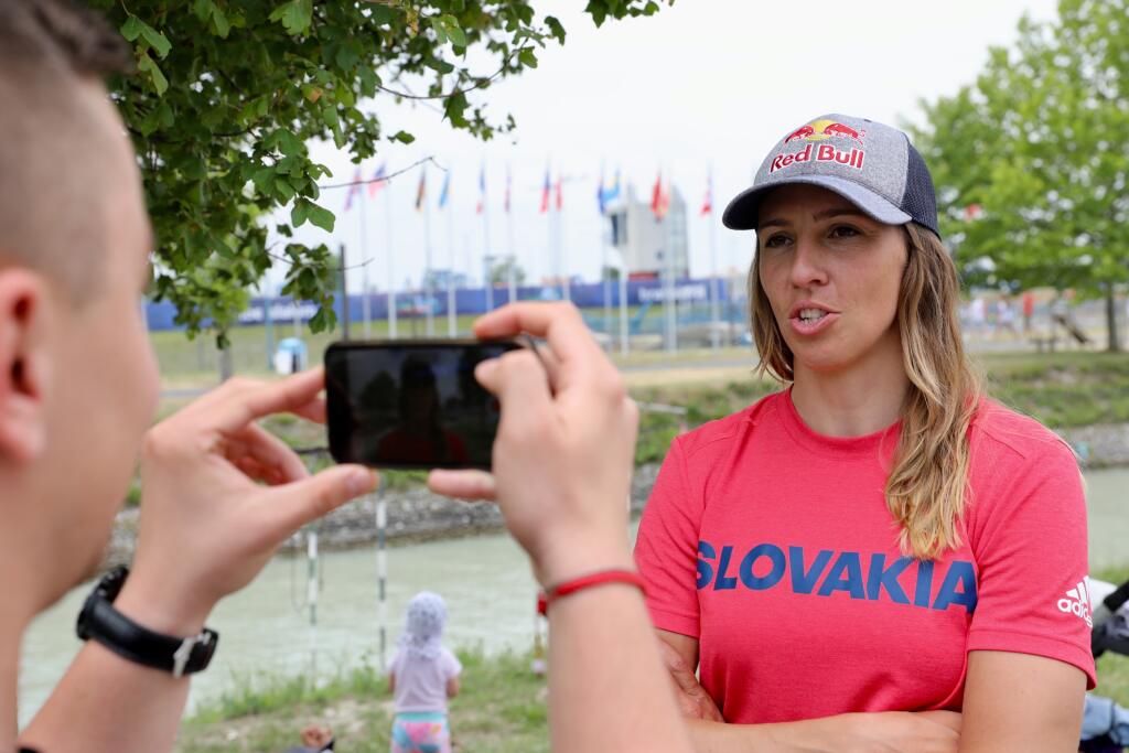Slovenská kajakárka Jana Dukátová sa po materskej dovolenke vrátila do súťažného kolotoča. Mamička ročnej Lívie exkluzívne pre náš portál Šport24.sk porozprávala, ako jej materstvo zmenilo život.