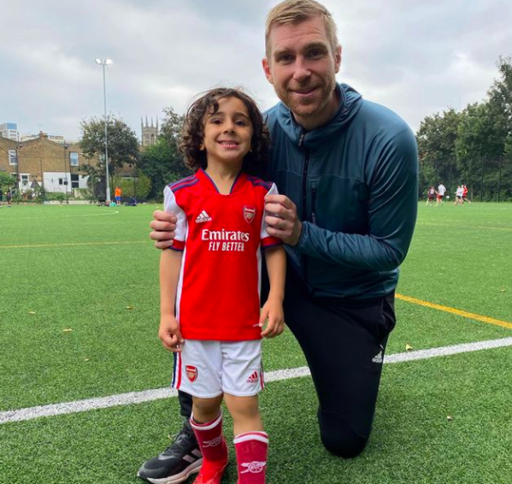 Zayna Aliho si bol dokonca pozrieť aj šéf akadémie a bývalý hráč „kanonierov“ Per Mertesacker.