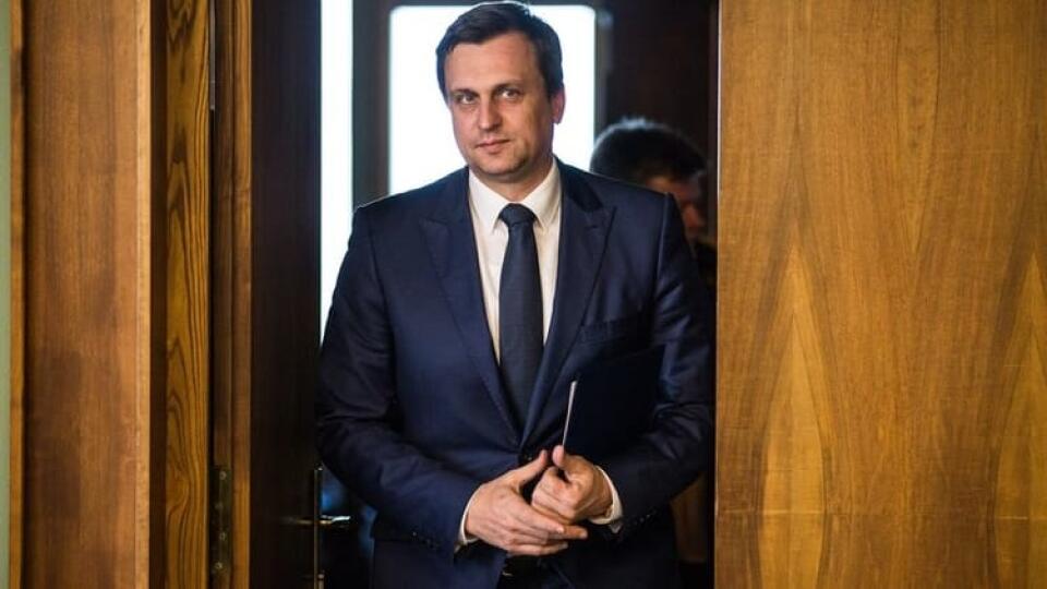 Anton Danko v parlamente ešte v čase pred operáciou.
