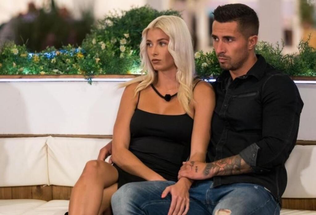 Do finále sa dostali tri páry. Medzi nimi aj Laura a Martin.
