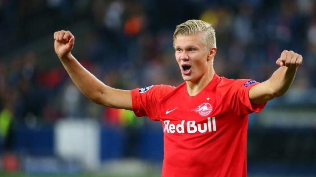 V súčasnosti 19-ročný Haaland svojimi výkonmi dobýja Európu.