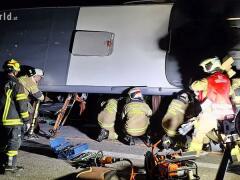 Hrozivá nehoda slovenského autobusu: Zranených je 10 ľudí!