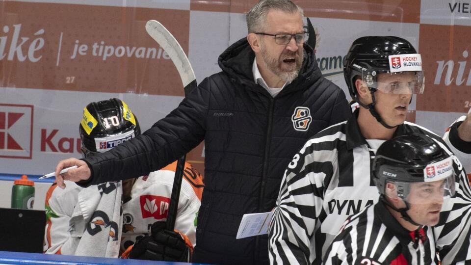 Piate semifinále play off medzi Slovanom a Košicami.