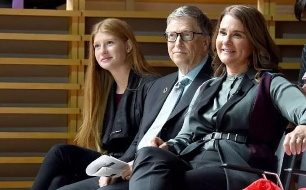 Jennifer Gates (23) s rodičmi – Billom a Melindou.
