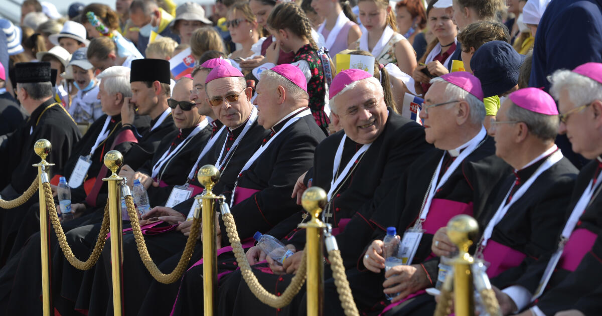 L’évêque défend le silence des pédophiles avec le mystère de la sainte confession