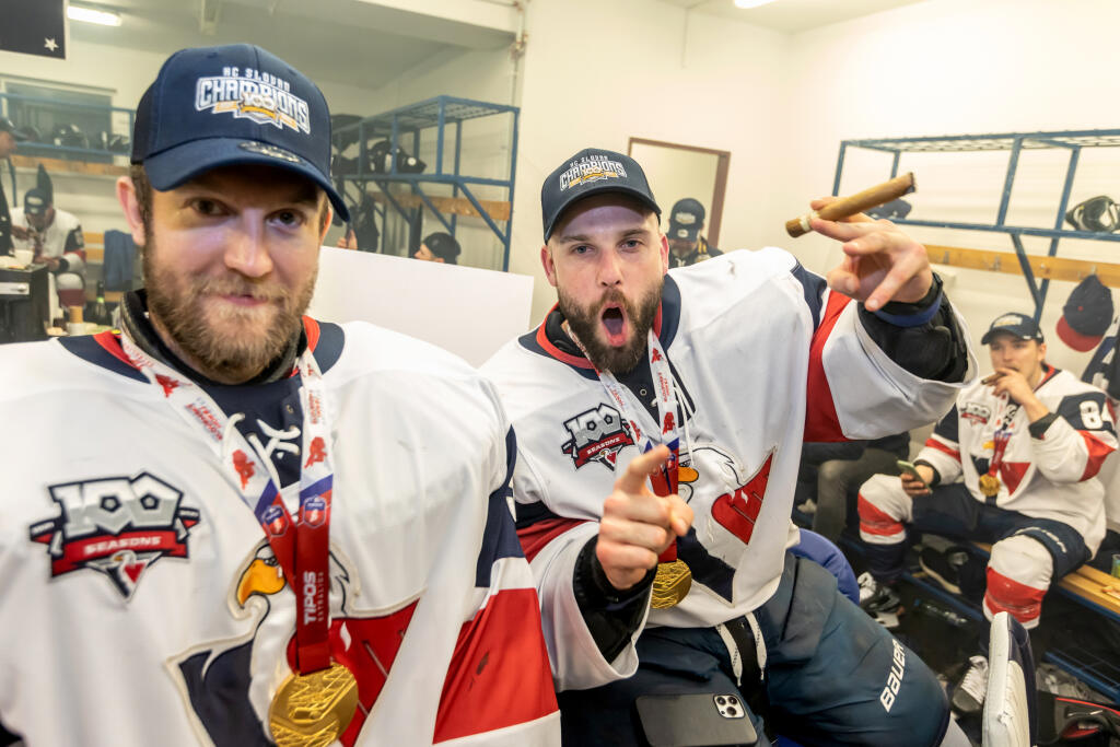 Hokejisti HC Slovan Bratislava zvíťazili v šiestom zápase finále Kaufland play off Tipos extraligy 2021/2022 a získali titul majstra SR. Šiesty zápas vyhrali s HK Nitra 5:2 a celú sériu 4:2 na zápasy.
