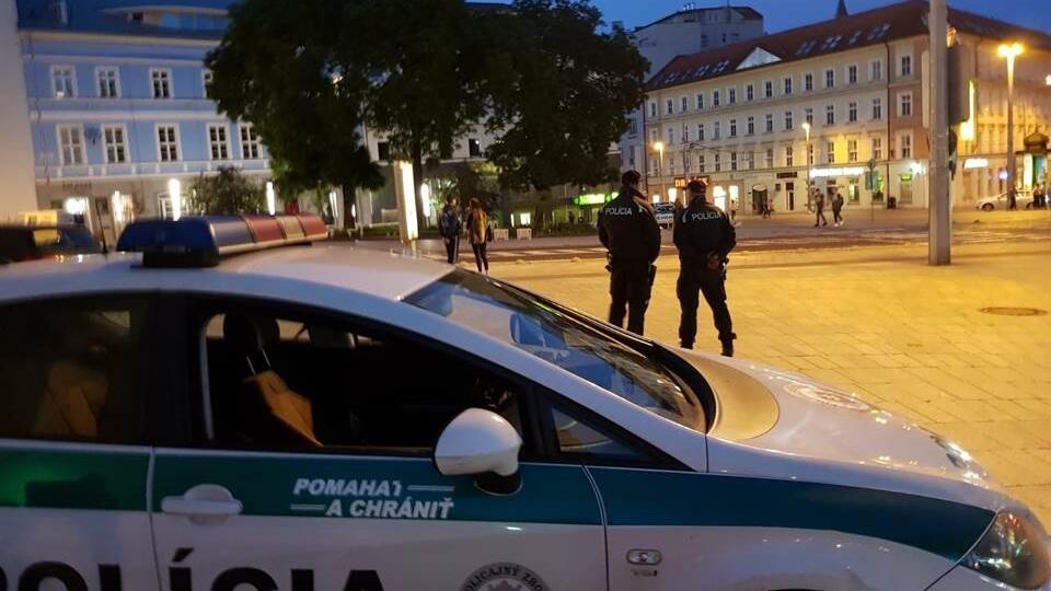 Polícia začala trestné stíhania v prípade muža, ktorý v prepadol lekáreň