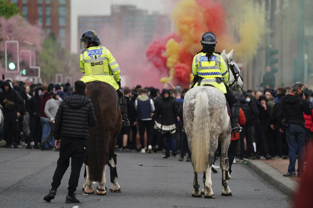 Duel opäť sprevádzali protesty fanúšikov.