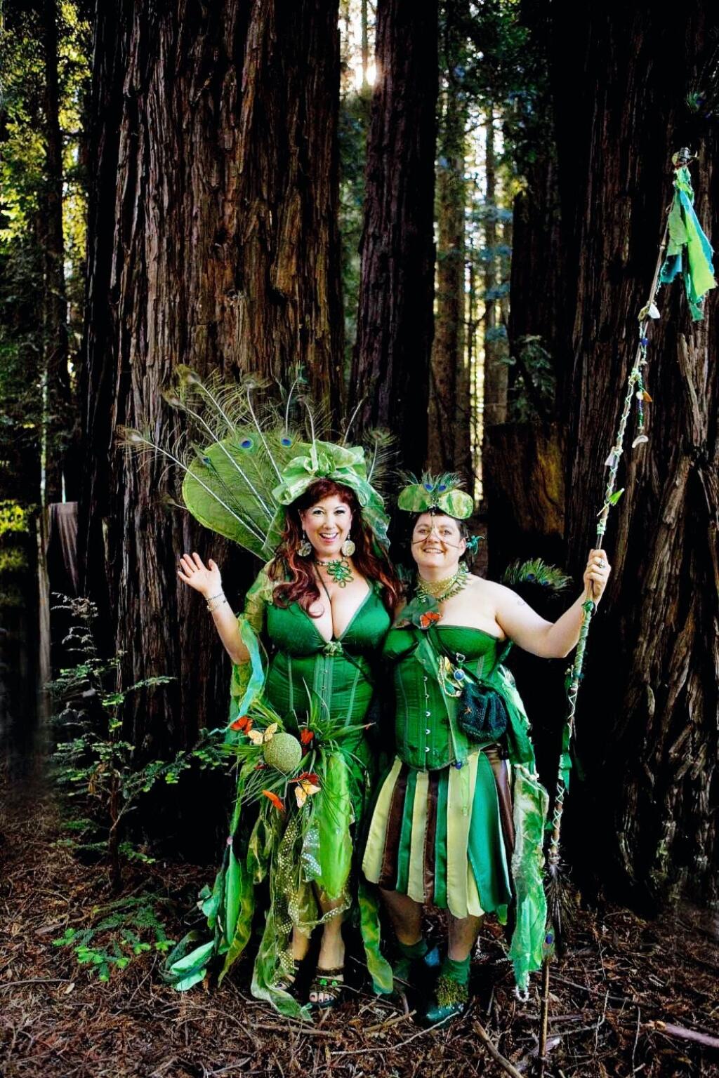 Komunitu ekosexuálov „stvorili“ dve umelkyne, aktivistky a autorky
mnohých knižných publikácií Elizabeth Stephens, PhD.,
a Annie Sprinkle, PhD., z Melbourne.