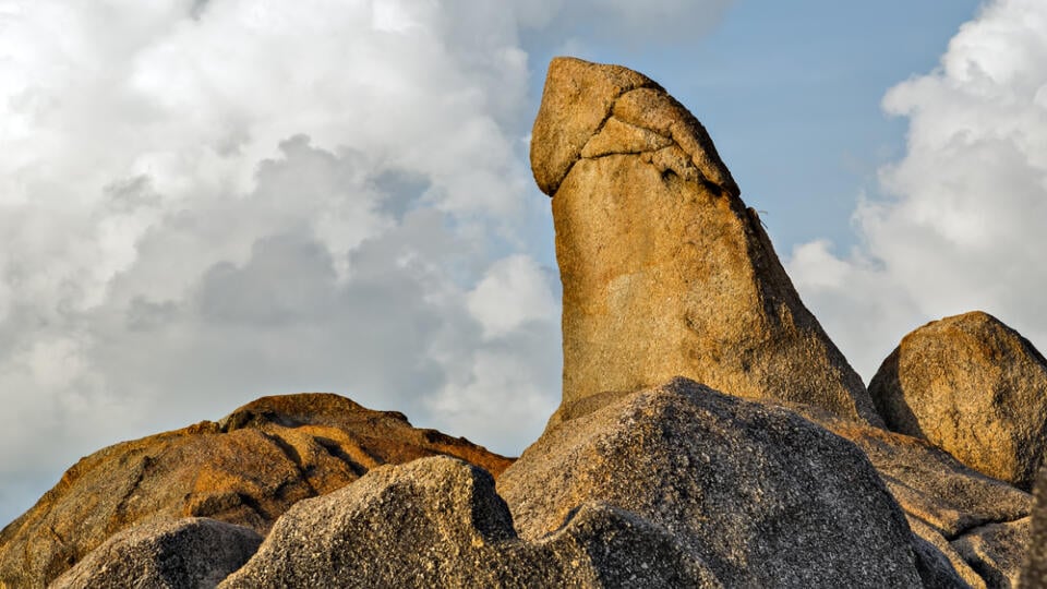 The,Grandfather,Rock,,A,Penis,Shaped,Pillar,Koh,Samui,,Thailand