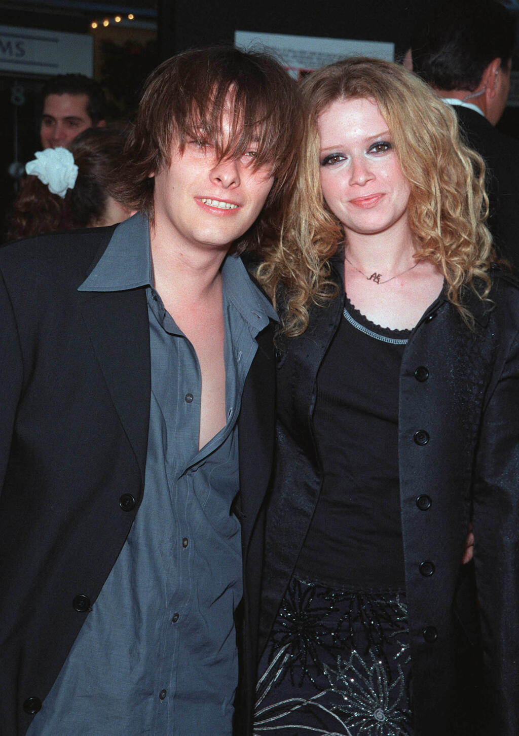 NATASHA LYONNE a EDWARD FURLONG chodili spolu v roku 1999 a tu ich objavili na premiére
filmu American Pie.