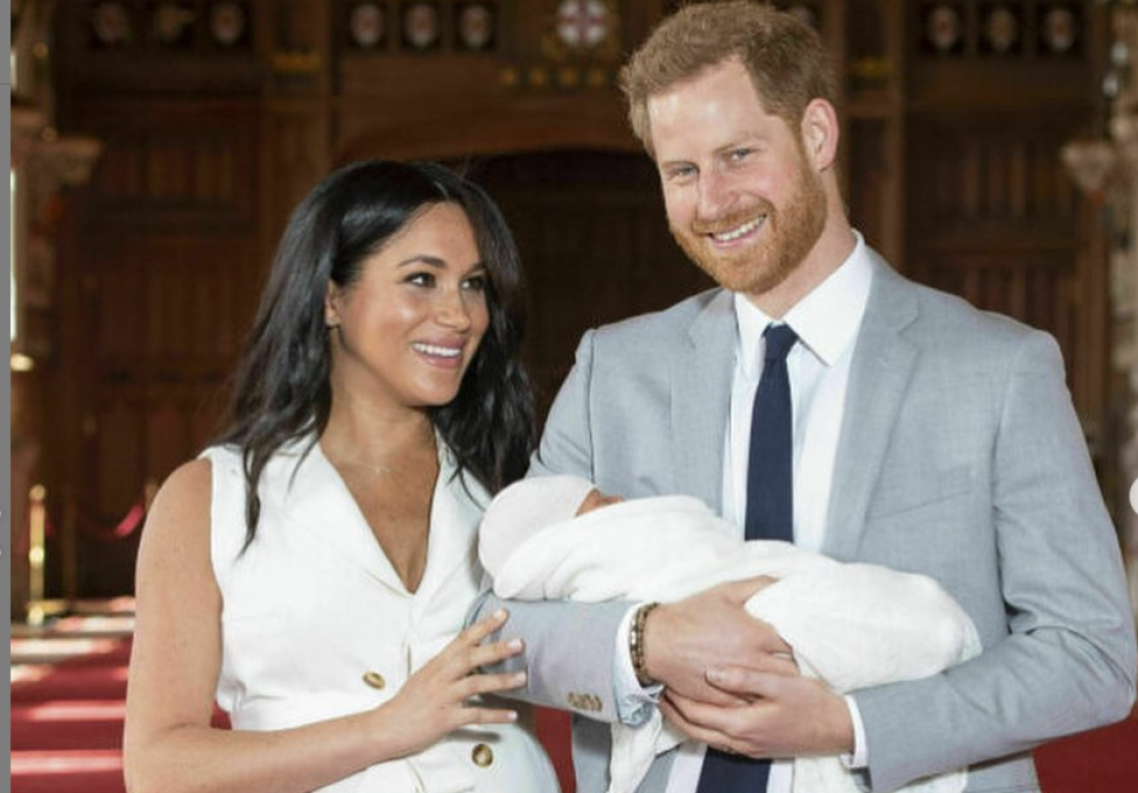 Harry a Meghan sa snažili menom dcérky vyslať do paláca holubicu mieru. Otázne je, či sa im to podarilo.