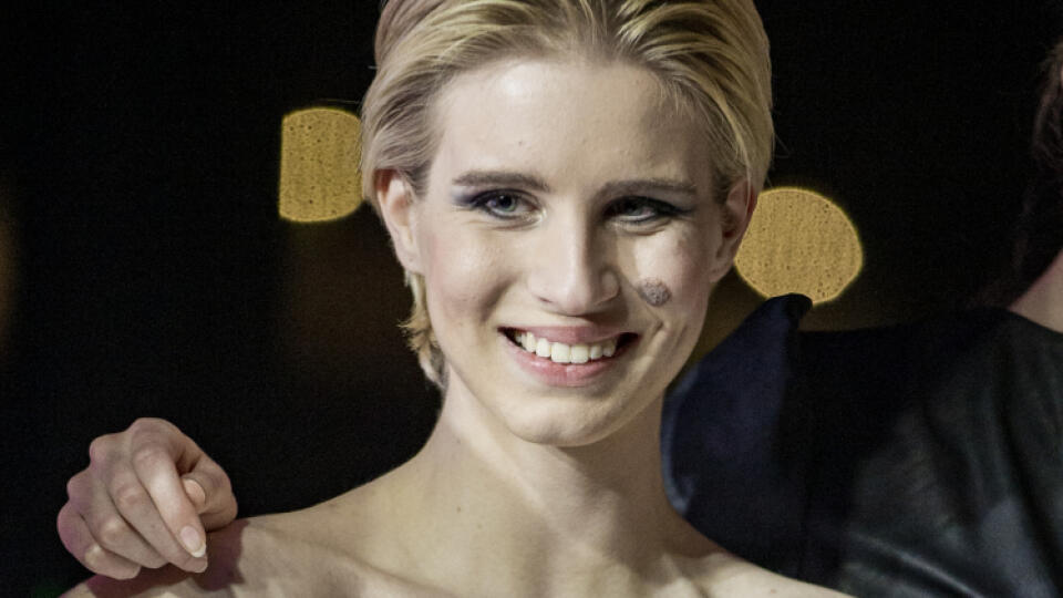 Bratislavské Módne Dni - Mercedes Benz Jar/Leto 2022. Na snímke je Emma Čaputová.