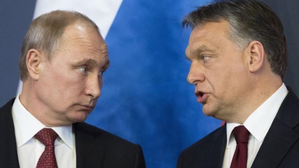 Russian President Vladimir Putin (left) listens to Hungarian Prime Minister Viktor Orban during the signing ceremony at the Parliament Building in Budapest, Hungary, on Tuesday, February 17, 2015. (AP Photo / Alexander Zemlianichenko)