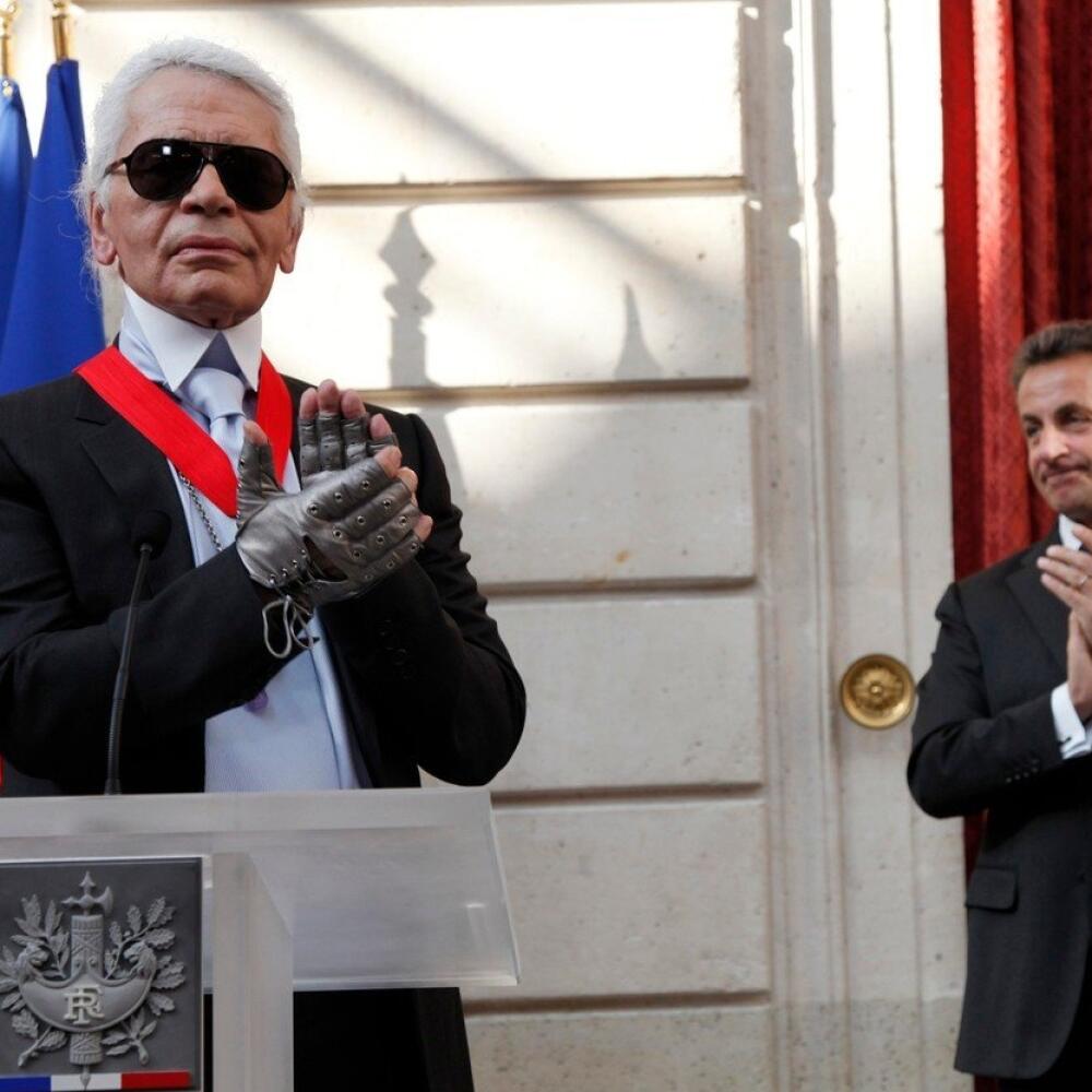 Karl Lagerfeld bol skutočnou celebritou, aj so štátnym vyznamenaním.