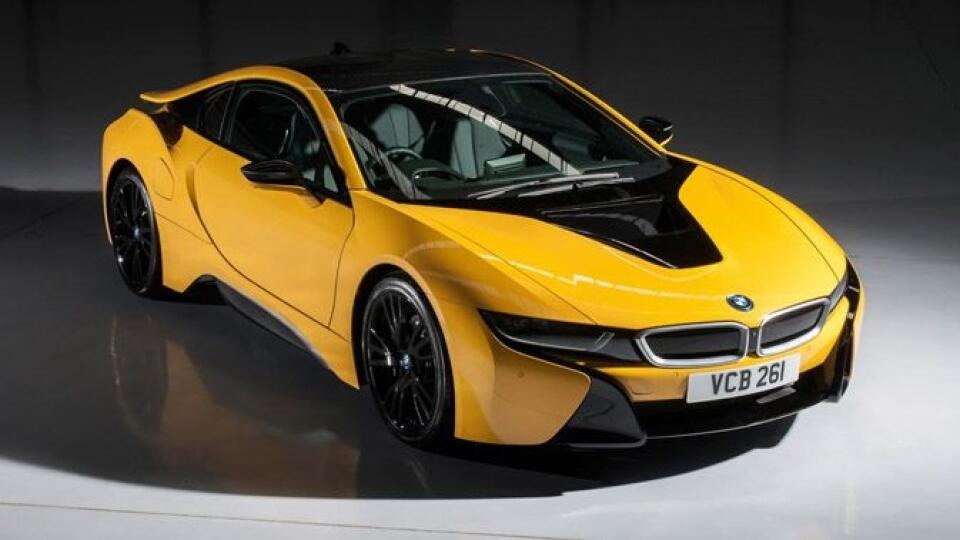 BMW i8