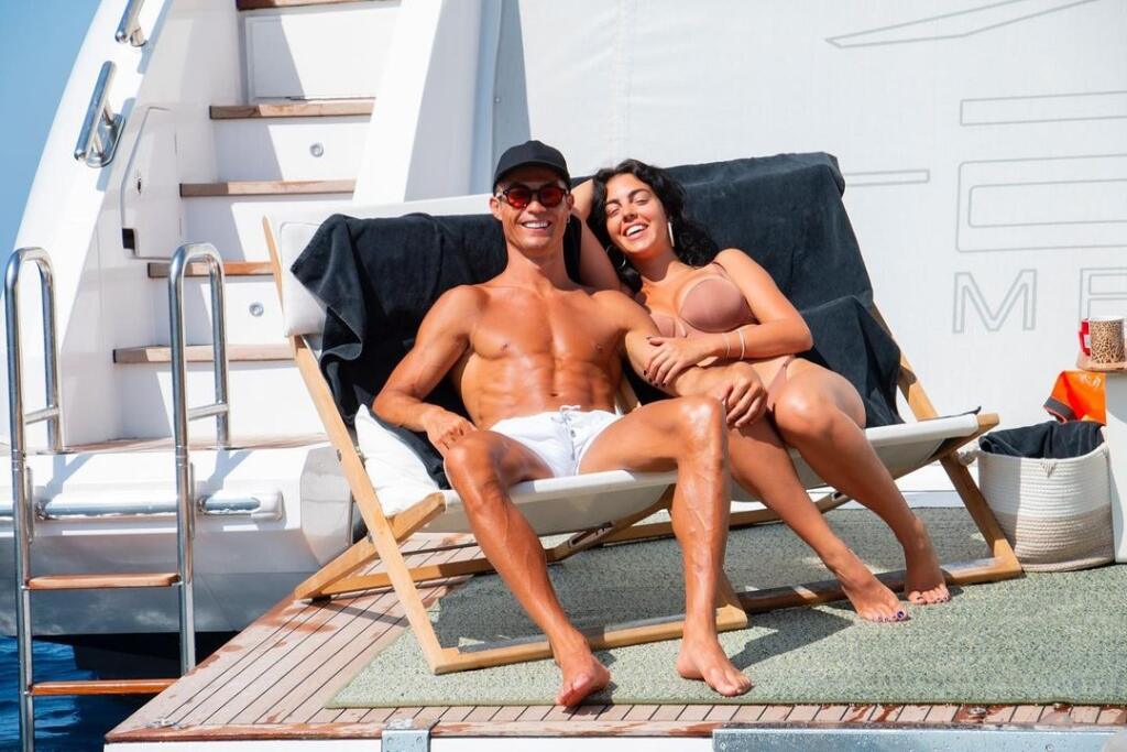 Georgina Rodriguezová sa na Instagrame chváli idylickými zábermi z dovolenky.