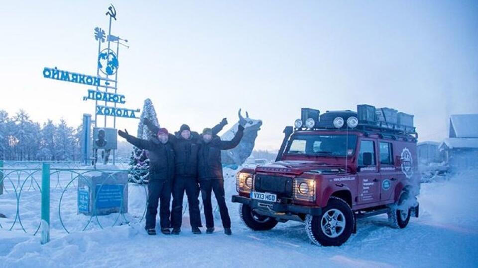 Land Rover Defender na sibírskom Póle chladu