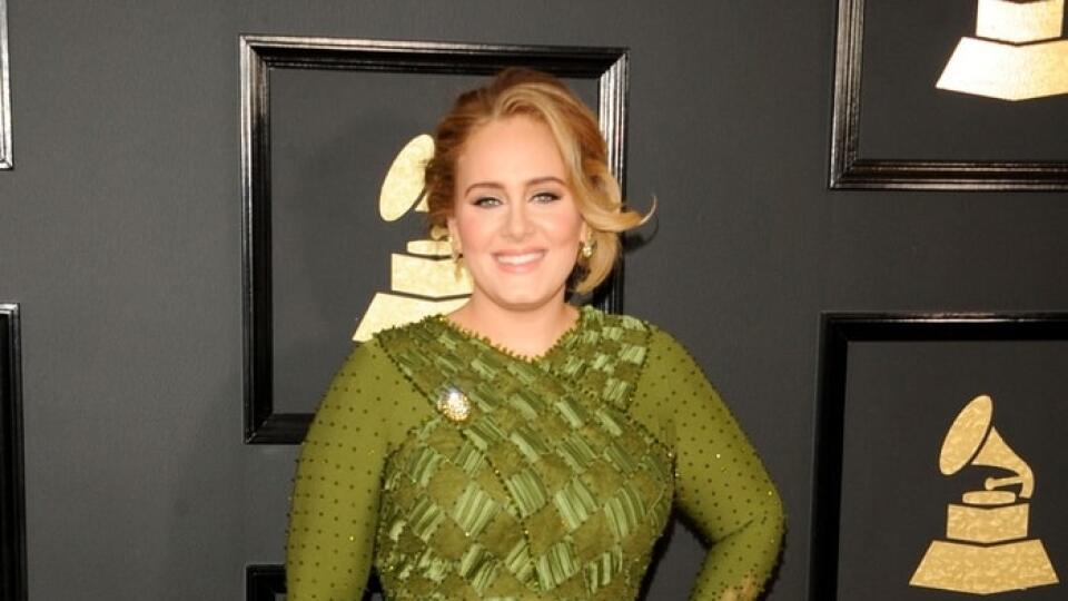 Speváčka Adele neuveriteľne skrásnela.