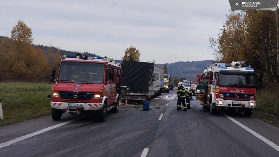 Raňajšiu nehodu v Krásne nad Kysucou neprežil 20-ročný vodič z Poľska