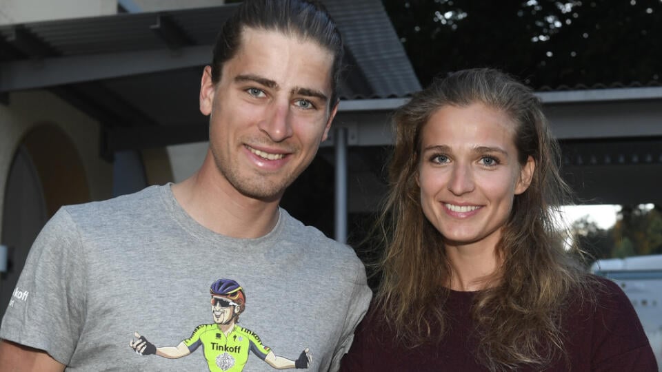 Peter Sagan: Slovenský cyklista sa podnapitý vracal z bytu exmanželky. Do policajta podľa jeho slov strčil, nie preto, že by sa bál nedobrovoľného očkovania, ale že ho muži zákona chceli zobrať do nemocnice na testy na drogy.