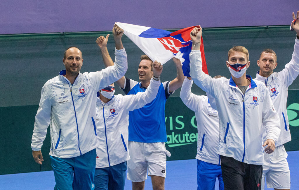 Slovenskí tenisti vyhrali nad Čile 3:1 a postúpili do kvalifikácie o finálový turnaj.