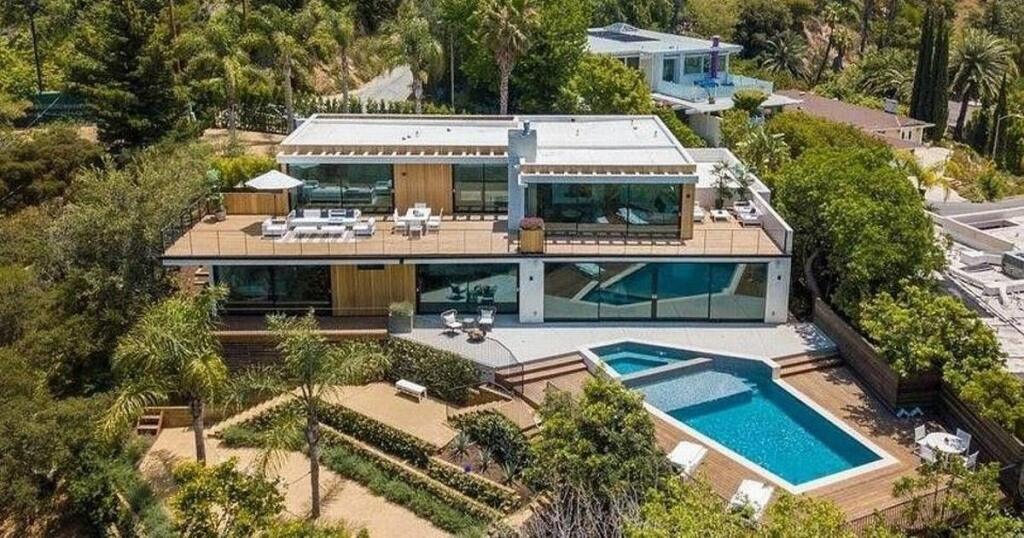 Takto vyzerá sídlo austrálskeho pretekára v Beverly Hills.