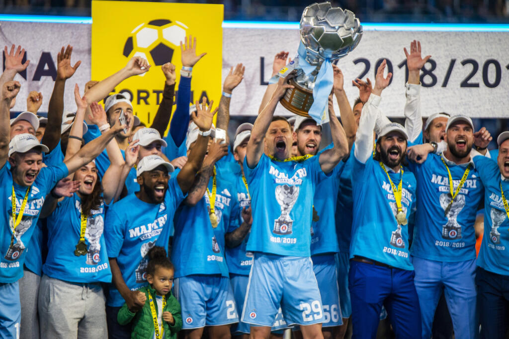 Futbalisti bratislavského Slovana sa vlani takto tešili z majstrovského titulu.